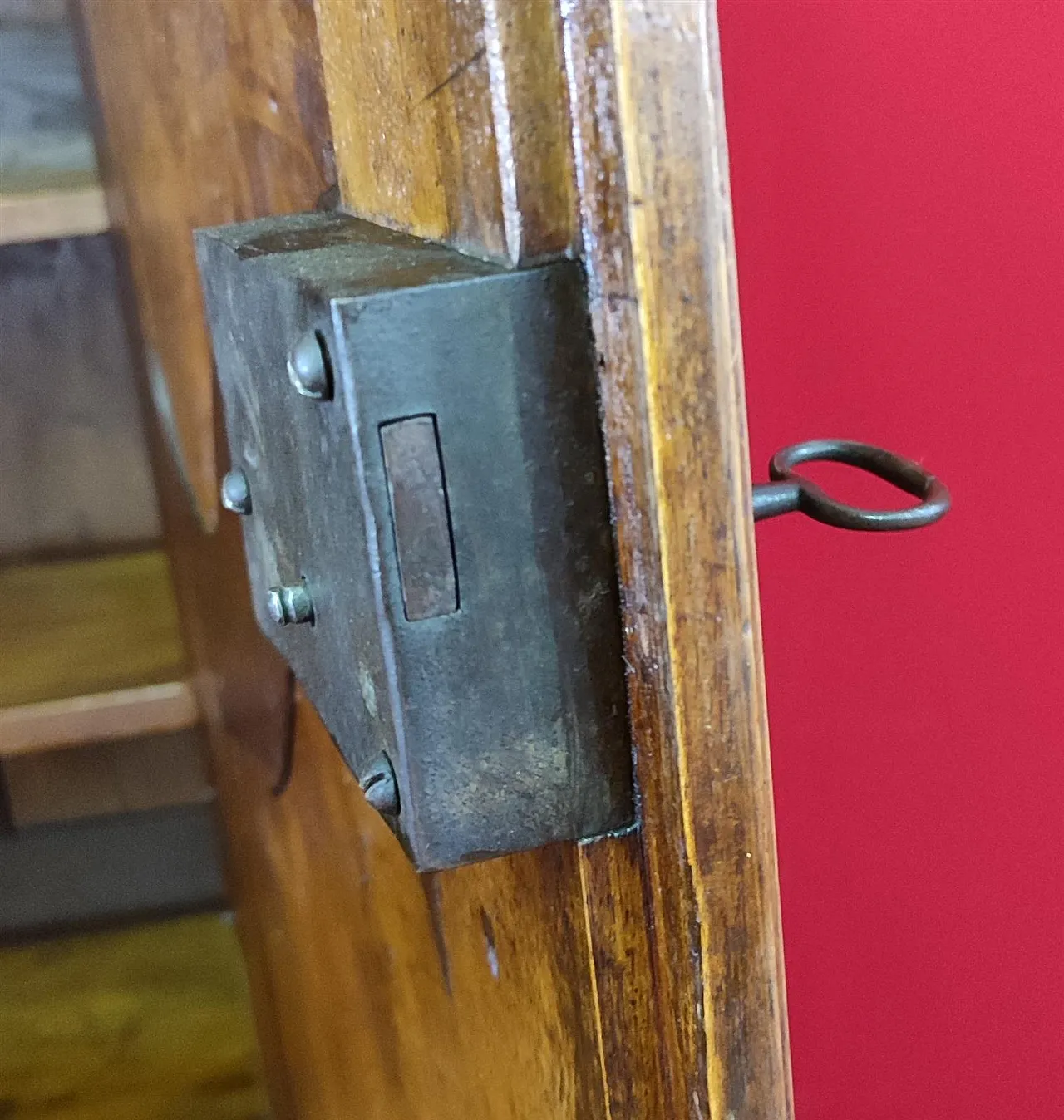 Credenza provenzale in noce con alzata, '700 8