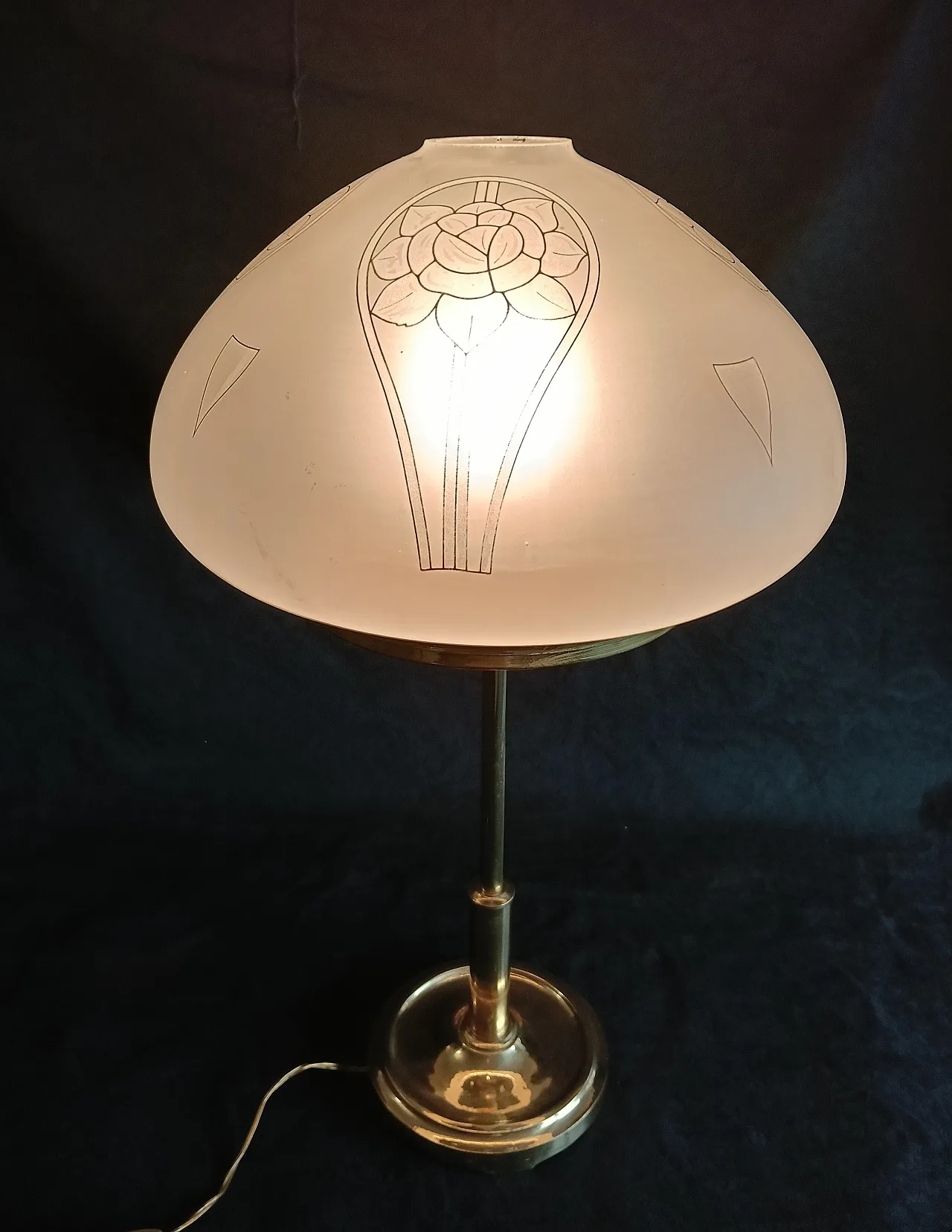 Art Nouveau style table lamp, mid-20th century 1