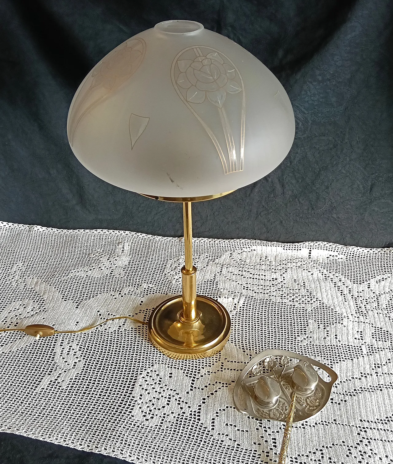 Art Nouveau style table lamp, mid-20th century 16