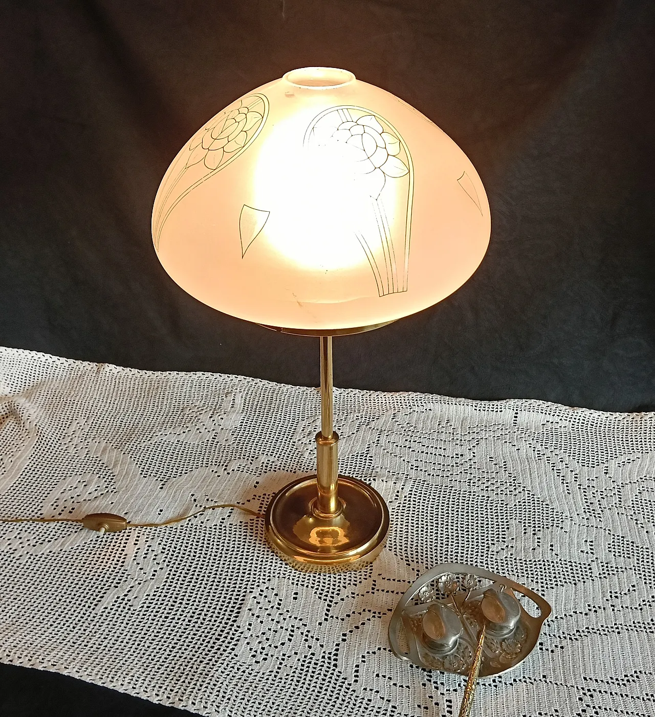 Art Nouveau style table lamp, mid-20th century 17