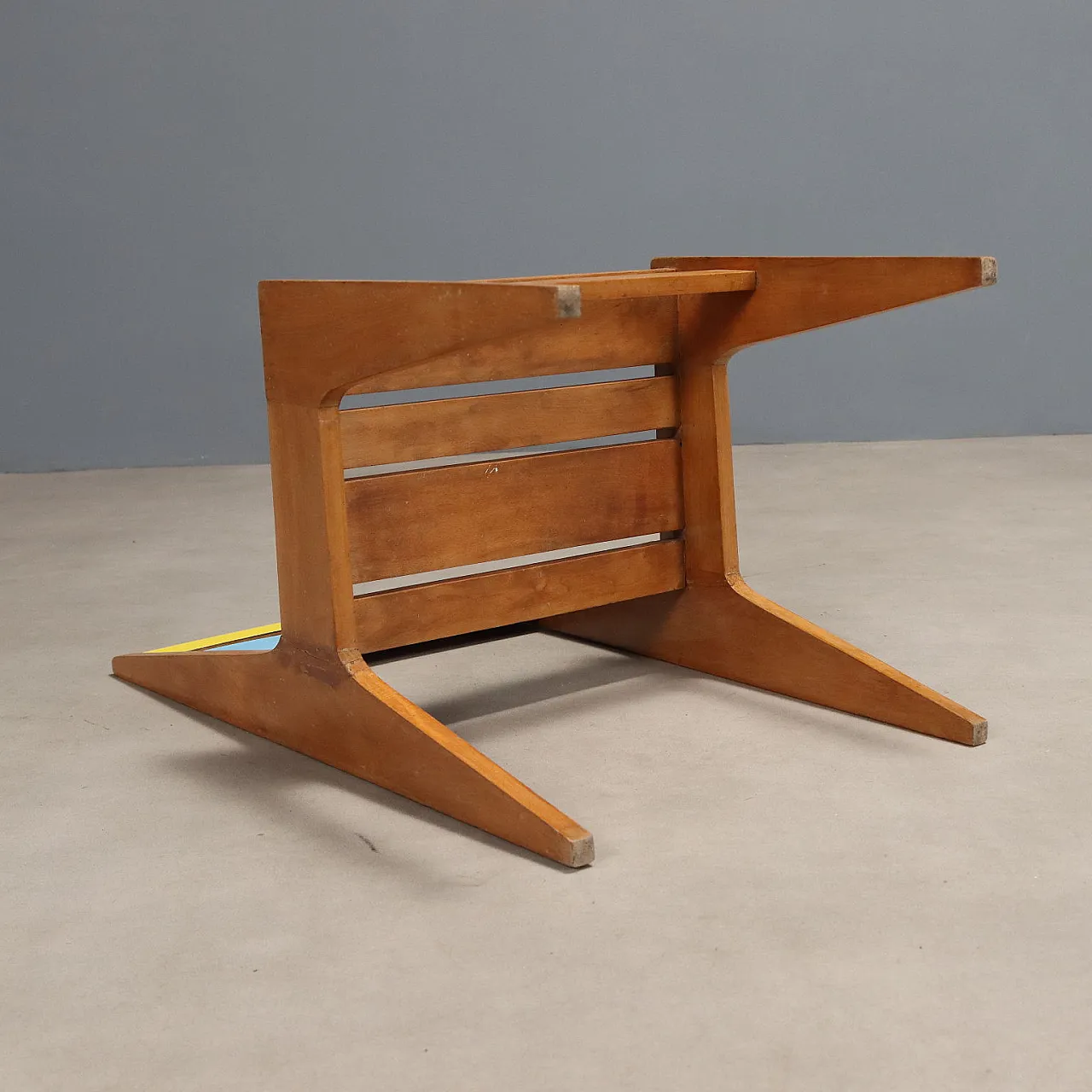 Coppia di poltroncine in faggio con inserti in formica colorata, '900 6