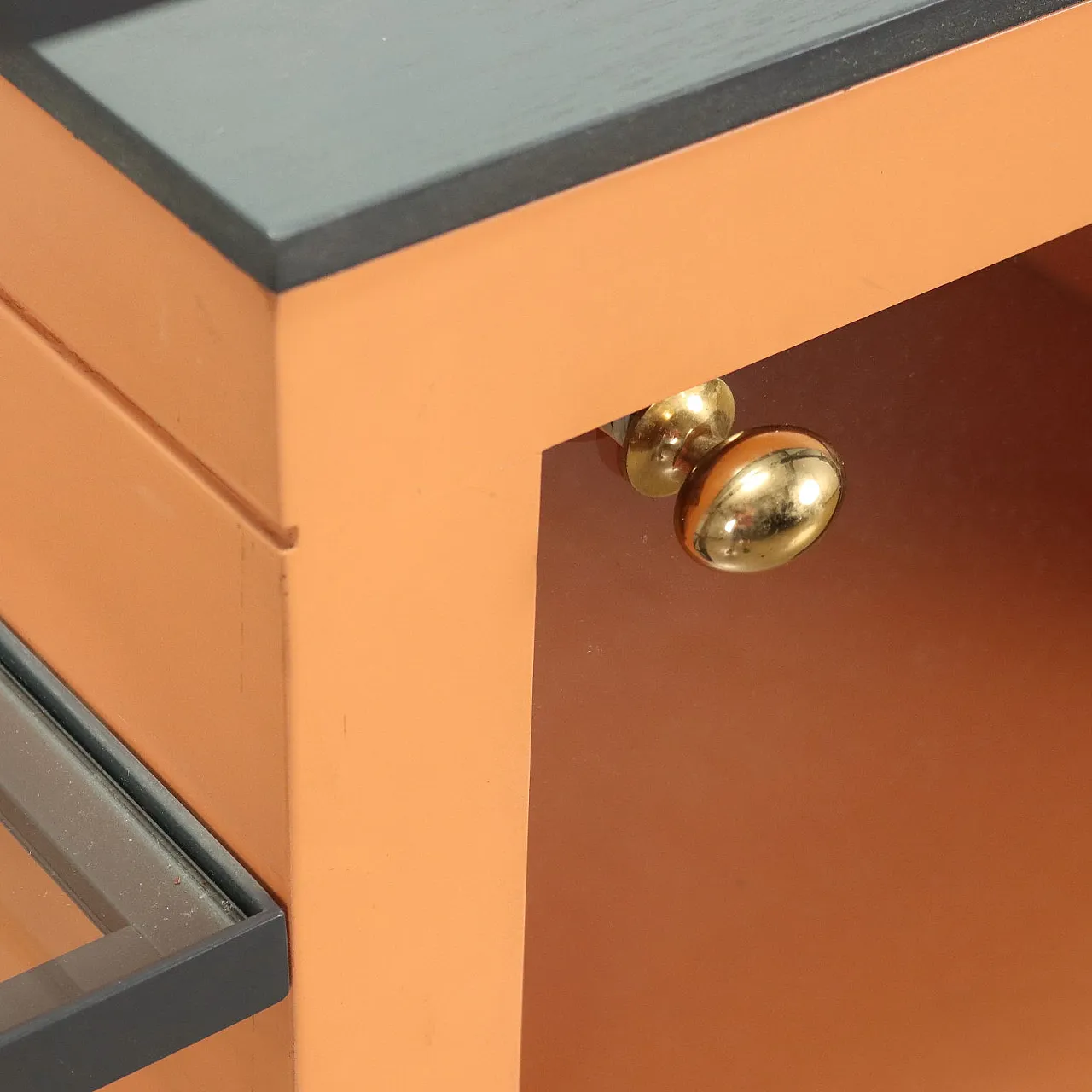 Vetrina in legno laccato, anni '80 6