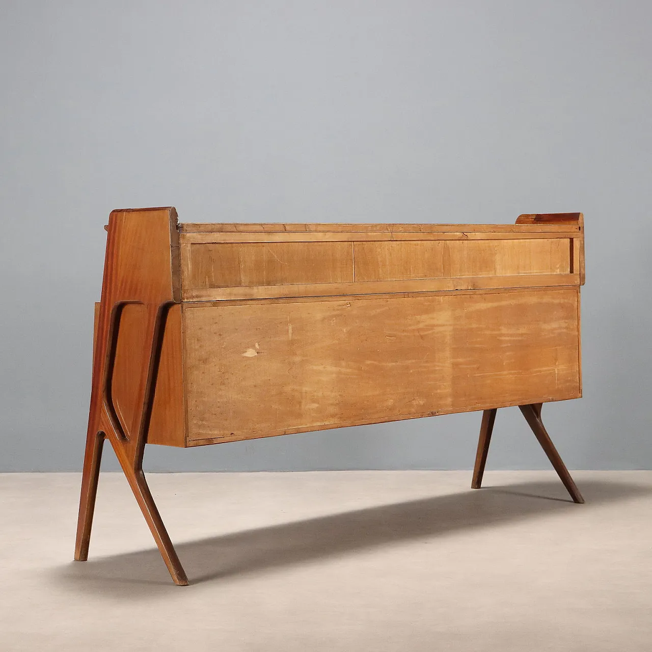 Mobile con impiallacciatura in mogano, '900 10