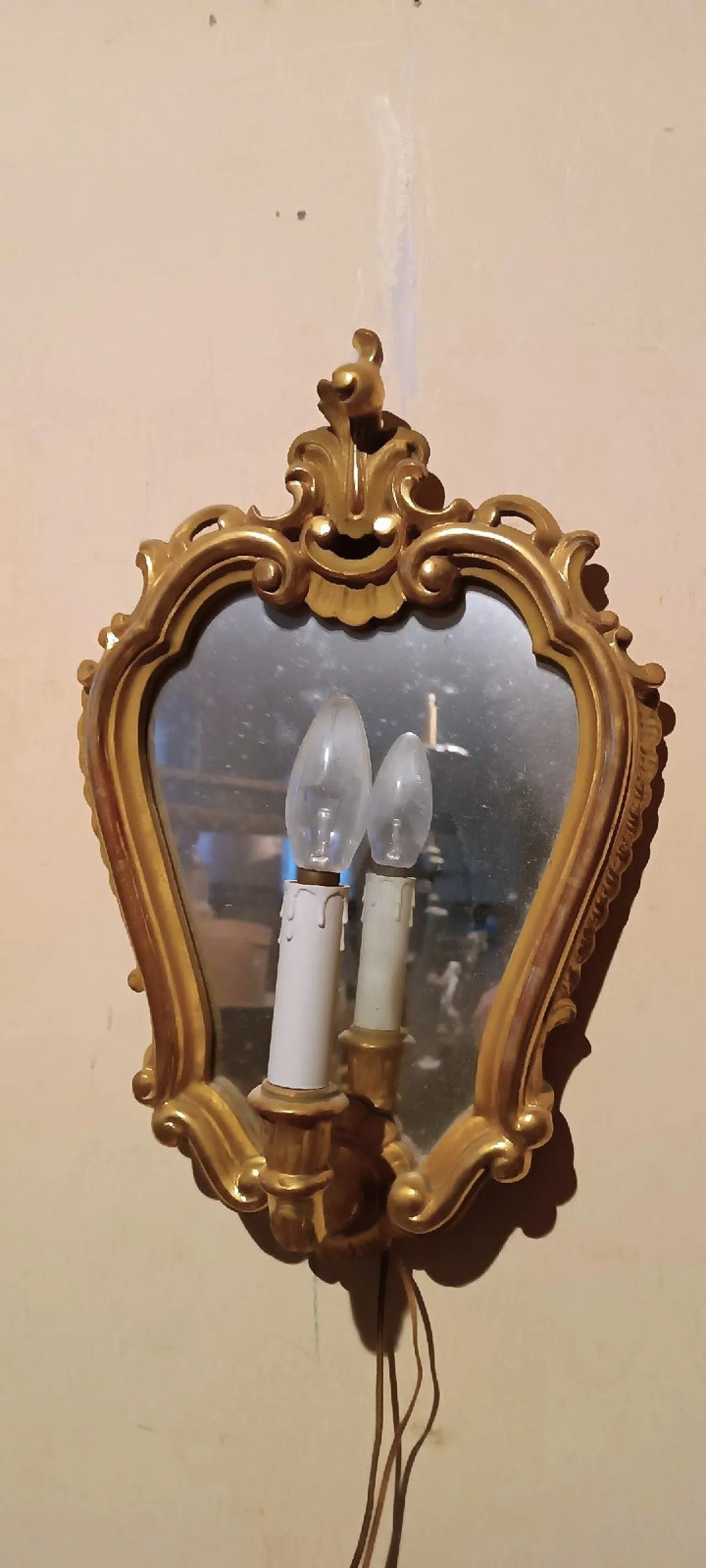 Pair of wooden and pure gold sconces, 1950s 5