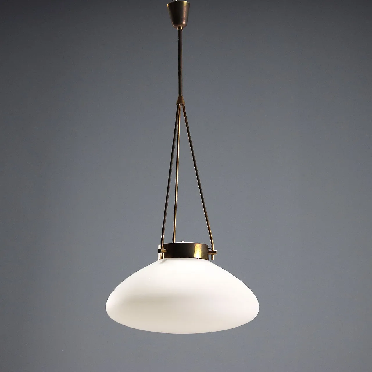 Lampada con struttura in ottone e diffusore in vetro opalino, '900 4