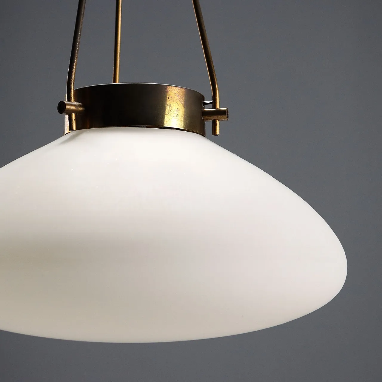 Lampada con struttura in ottone e diffusore in vetro opalino, '900 5