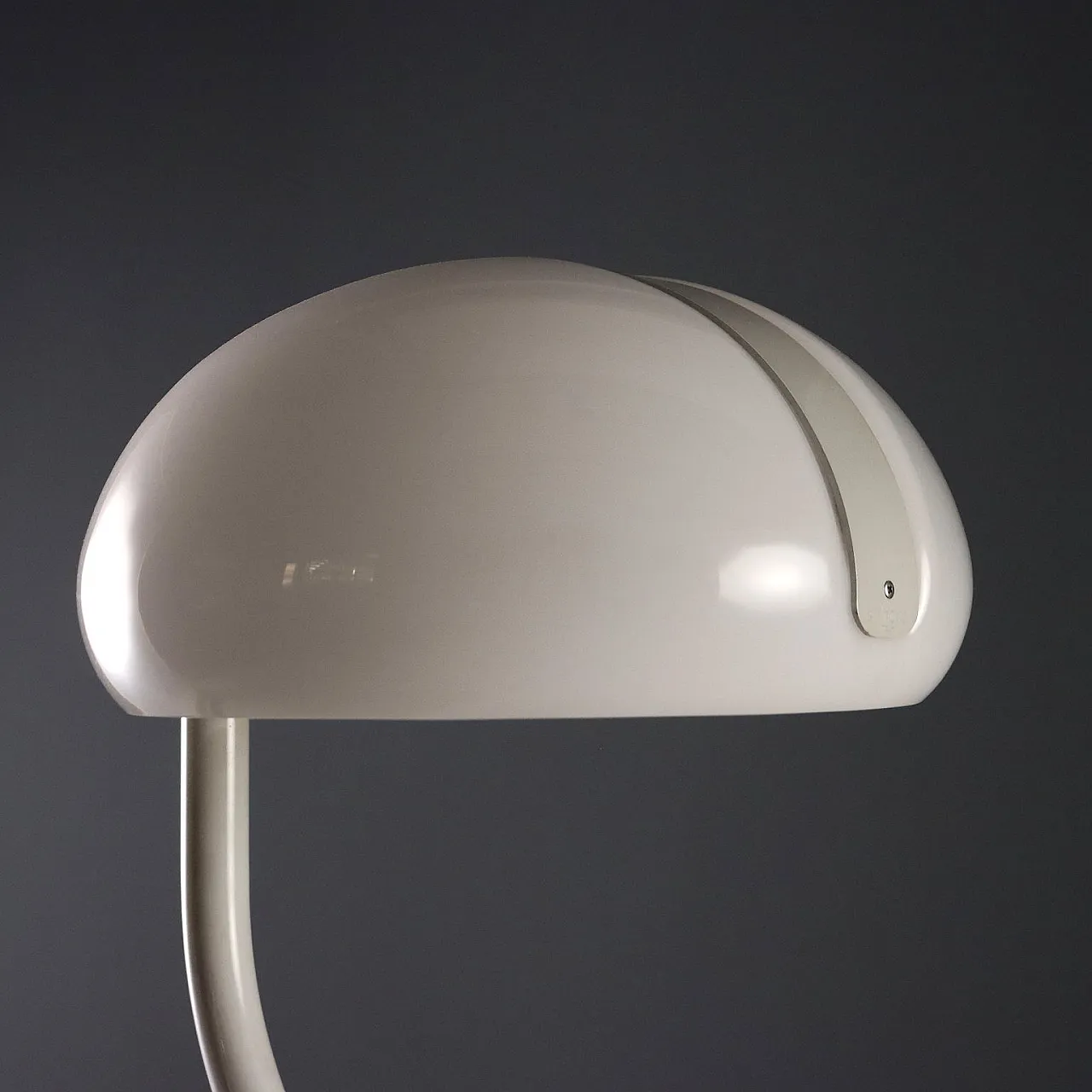 Lampada in metallo smaltato, alluminio e metacrilato, '900 6