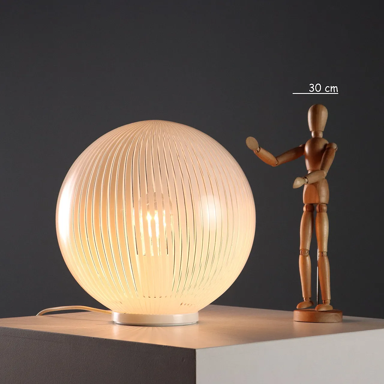 Lampada da tavolo in alluminio smaltato e vetro soffiato, '900 2