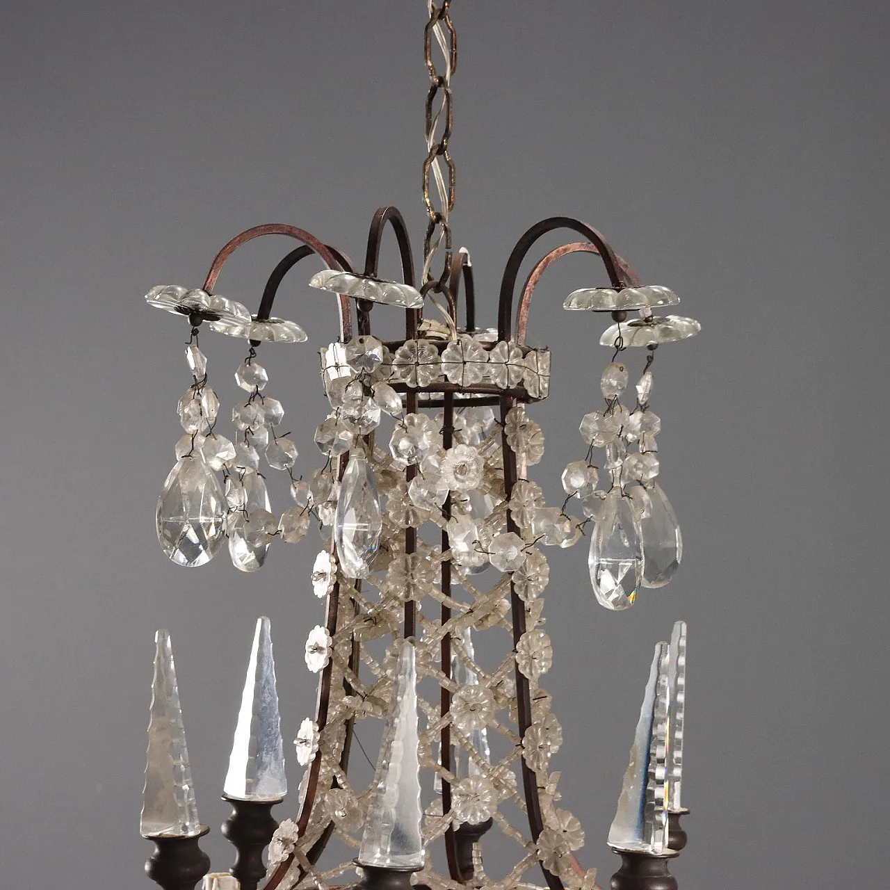 Coppia di lampadari in metallo brunito e lamiera, primo '900 5