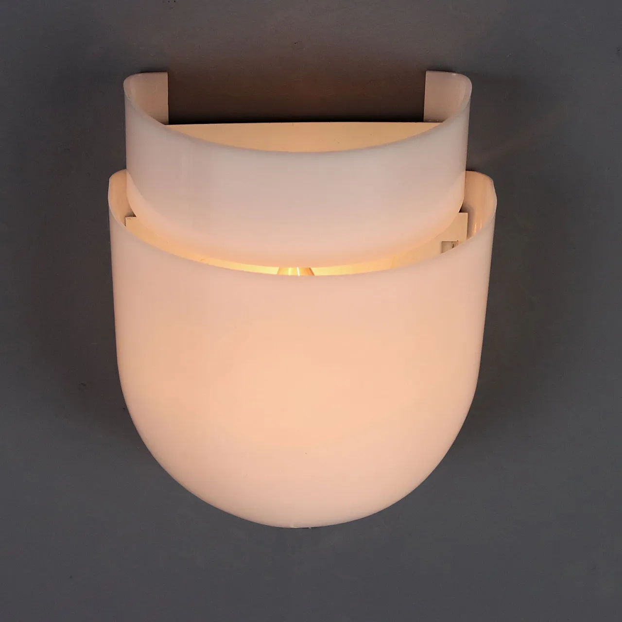 Lampada da parete in plastica bianca e metallo verniciato, '900 3