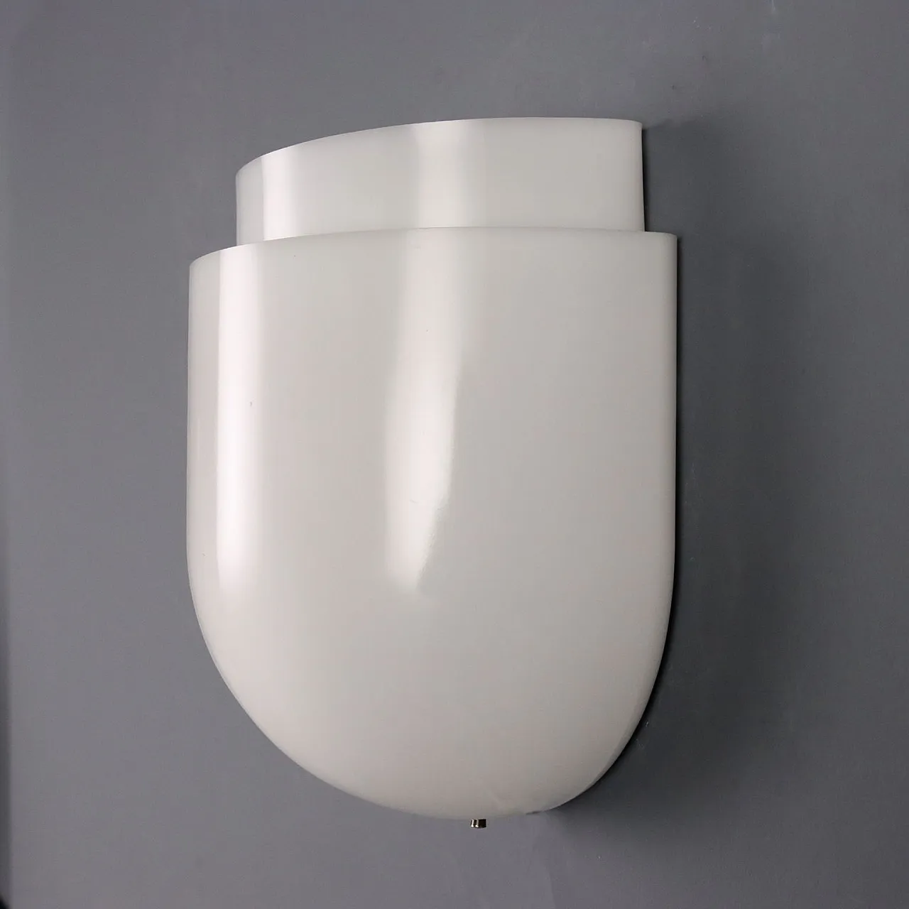 Lampada da parete in plastica bianca e metallo verniciato, '900 5