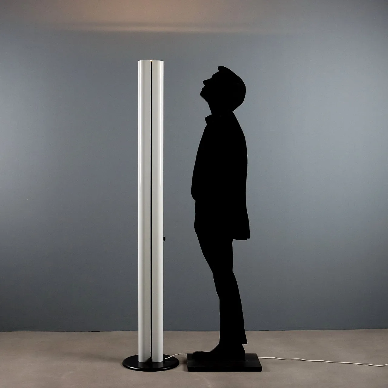 Floor lamp in enameled metal and aluminum, 20th century 2