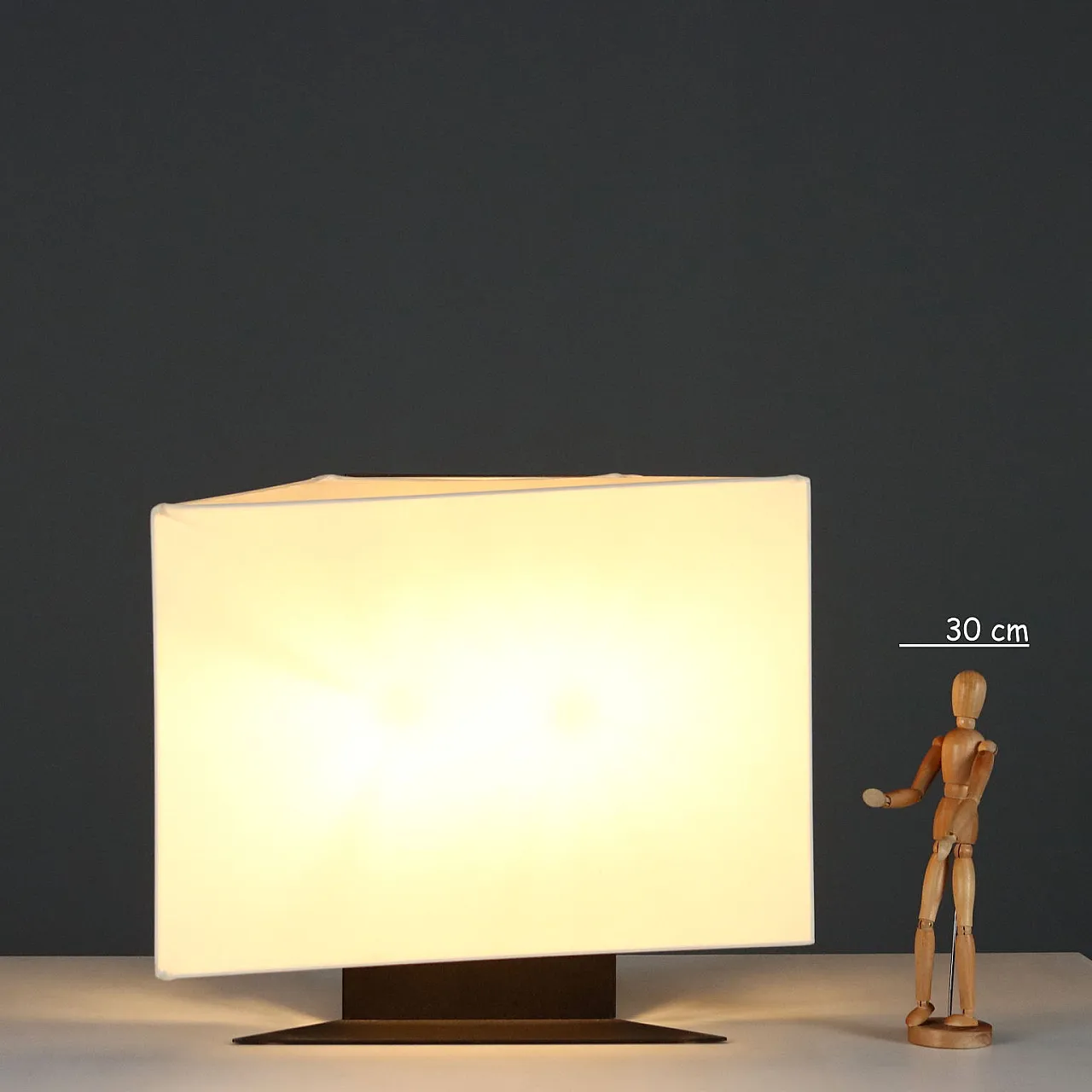 Lampada da tavolo in acciaio smaltato e paralume in tessuto, anni '70 2