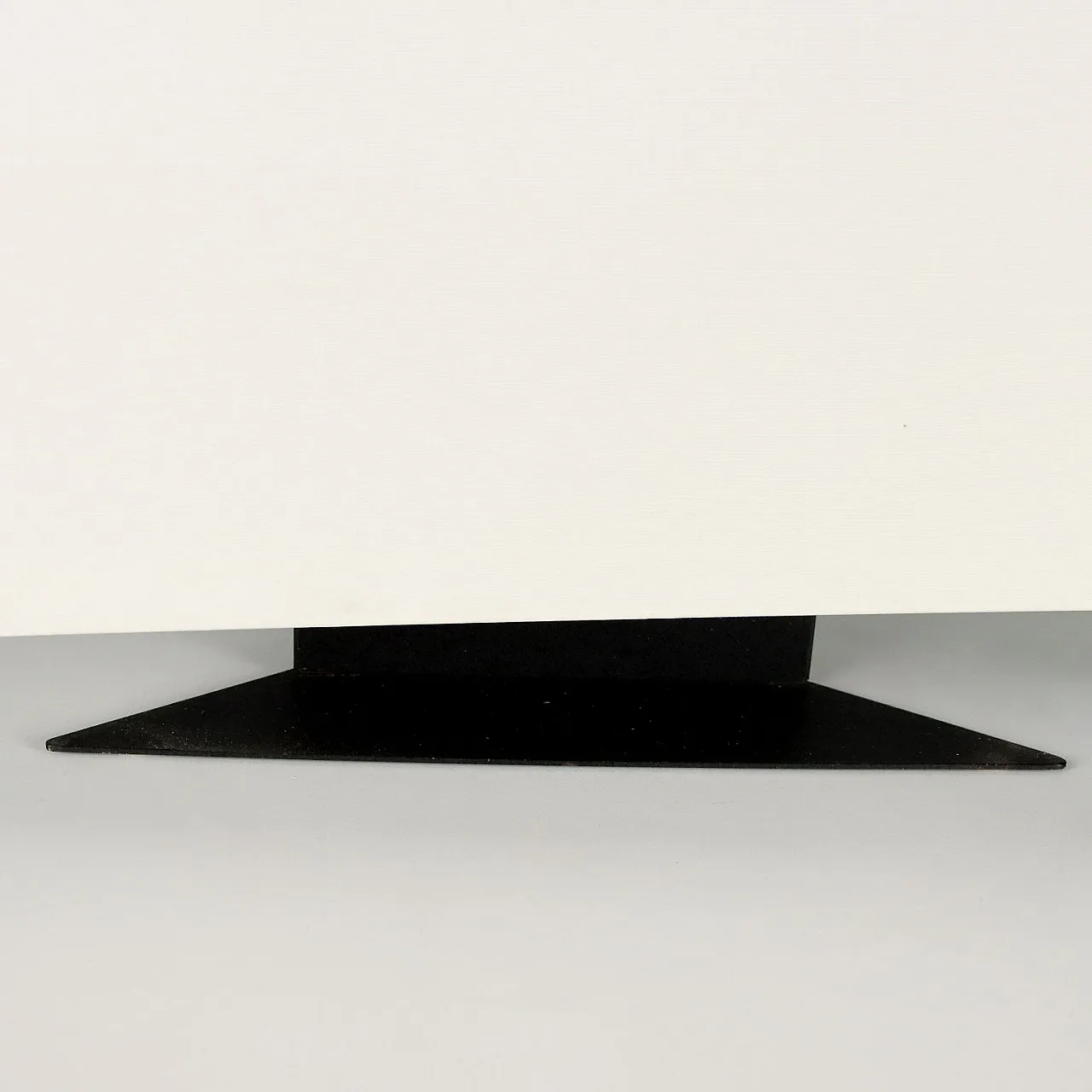 Lampada da tavolo in acciaio smaltato e paralume in tessuto, anni '70 7