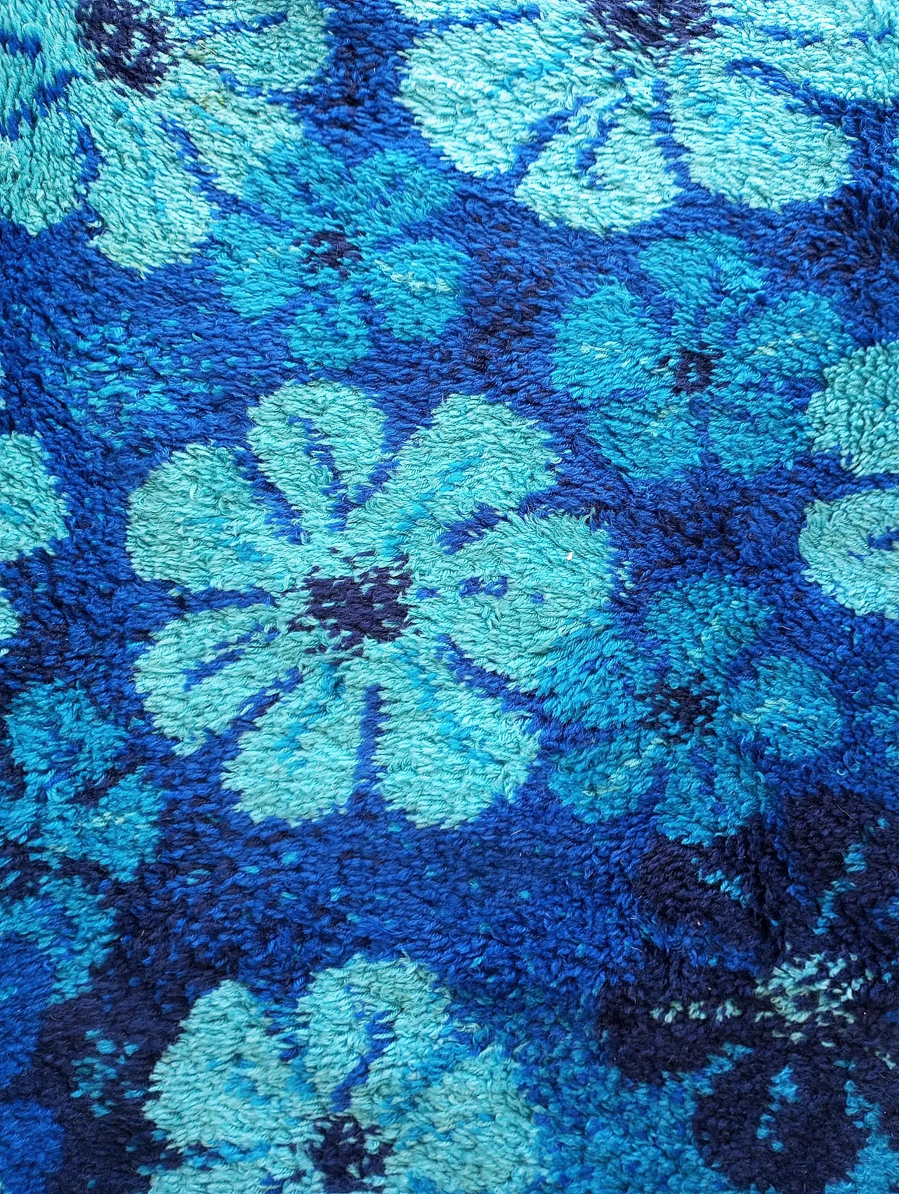 Tappeto in lana con fiori stilizzati, anni ‘70 8