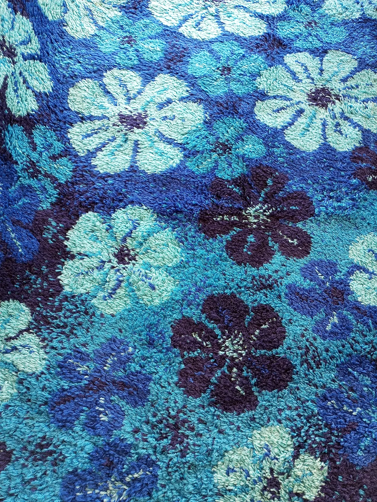 Tappeto in lana con fiori stilizzati, anni ‘70 9