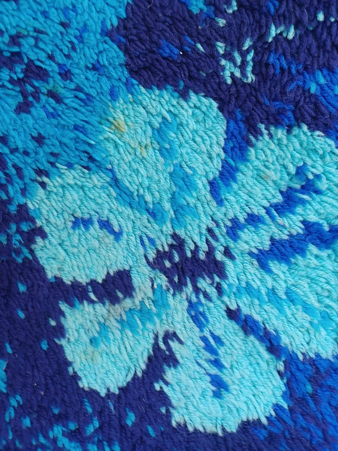 Tappeto in lana con fiori stilizzati, anni ‘70 13