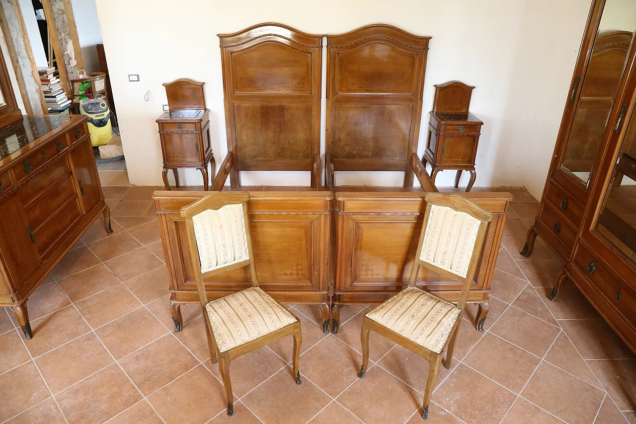 Complete double bedroom in Louis XV walnut, late 19th century 1