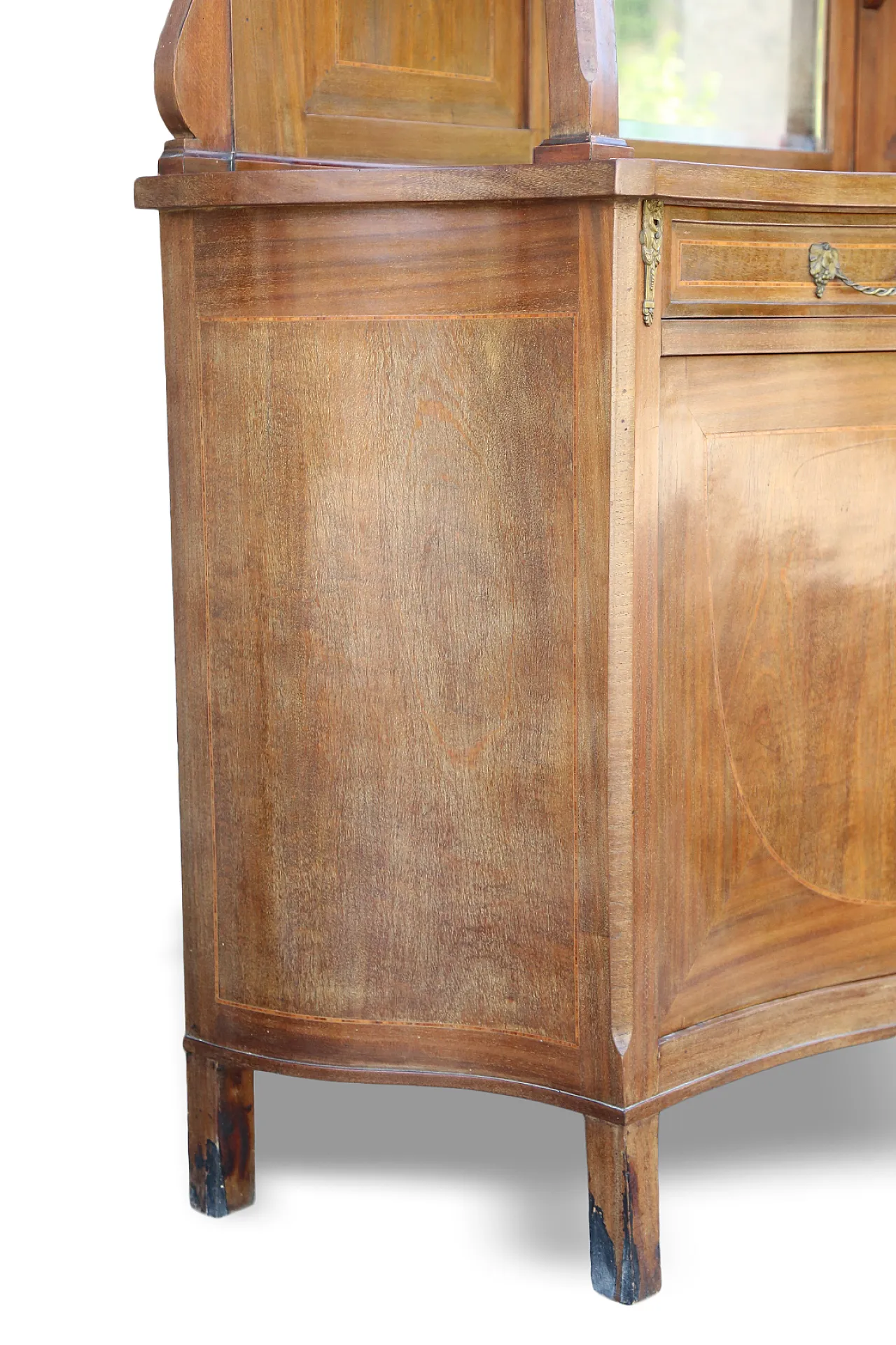 Pair of liberty display cabinets feather mahogany, 20th century 7