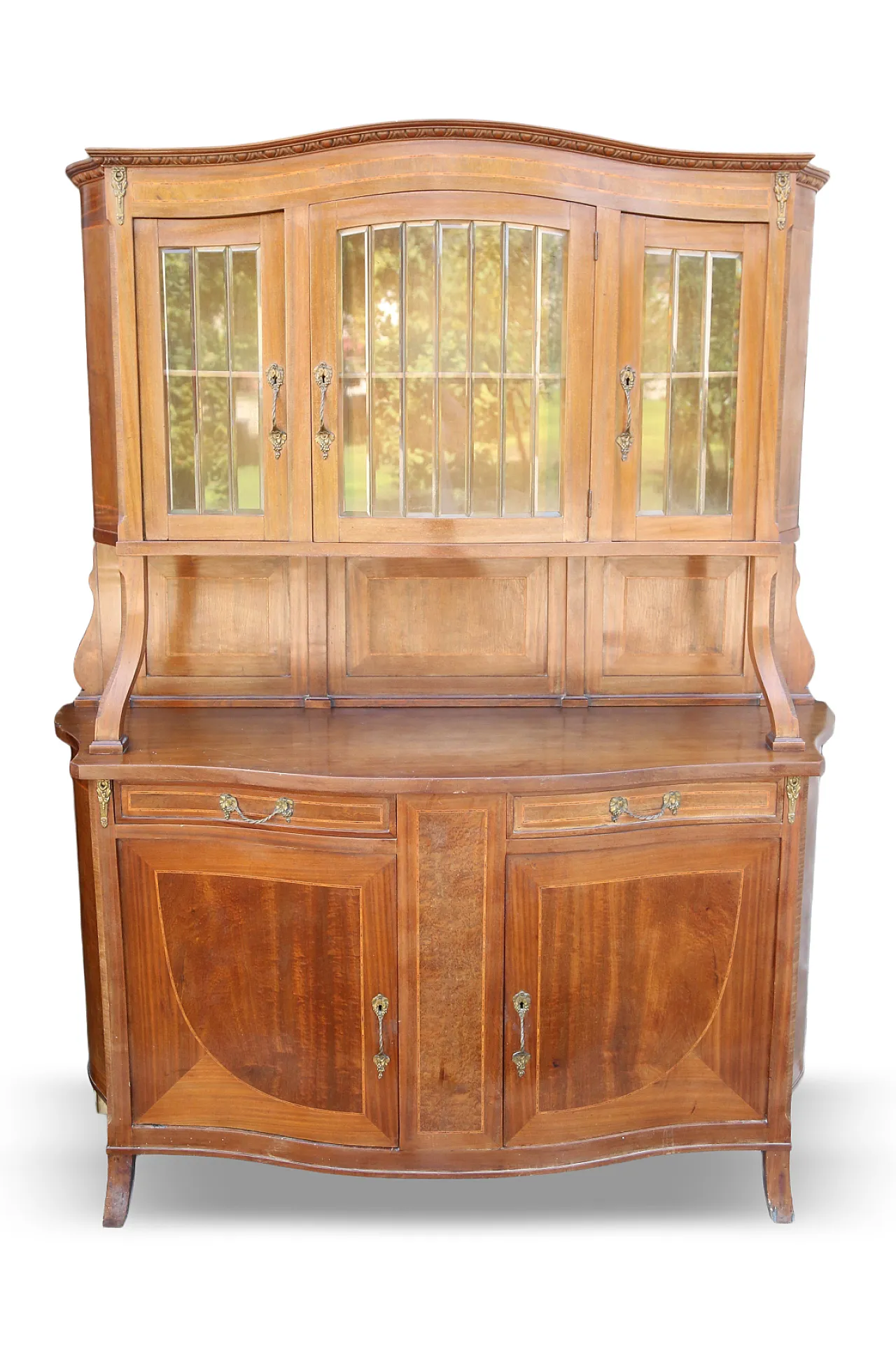 Pair of liberty display cabinets feather mahogany, 20th century 16