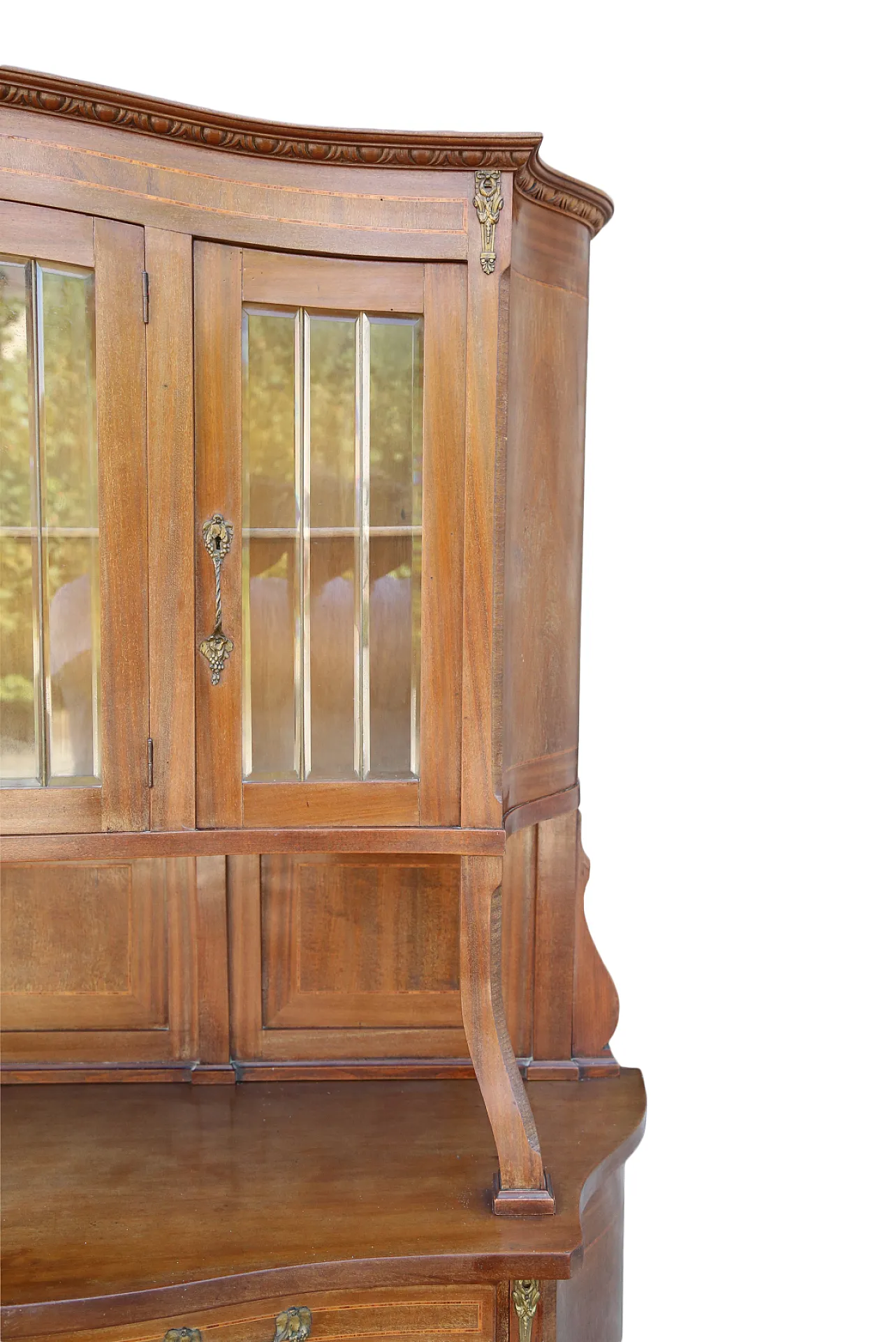 Pair of liberty display cabinets feather mahogany, 20th century 18