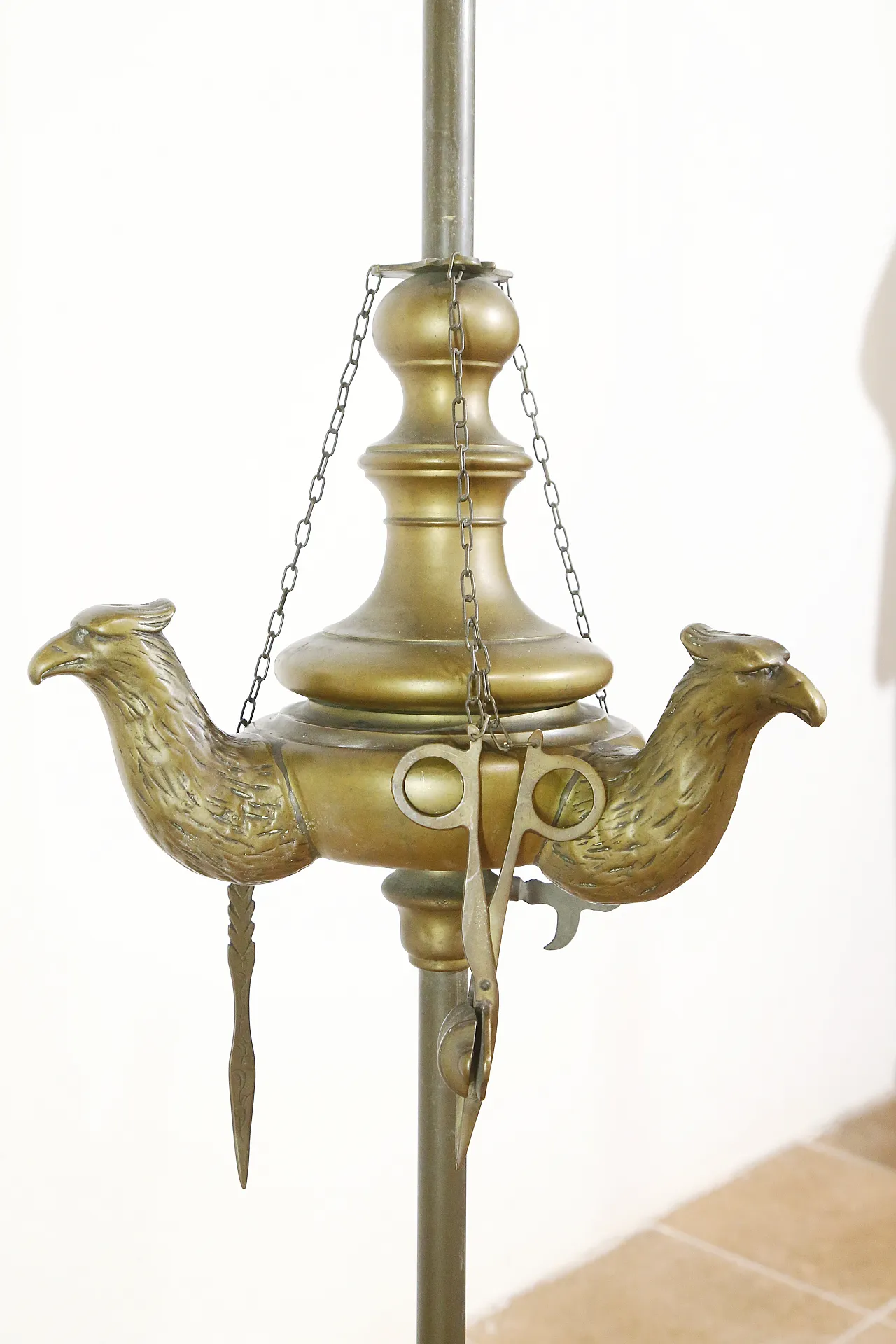 Bronze oil lamp lamp, Florentine, early 19th century 15