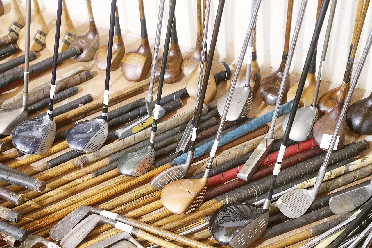 Hickory 369 wood golf clubs, 7 bags, from 1900 to 2000 6
