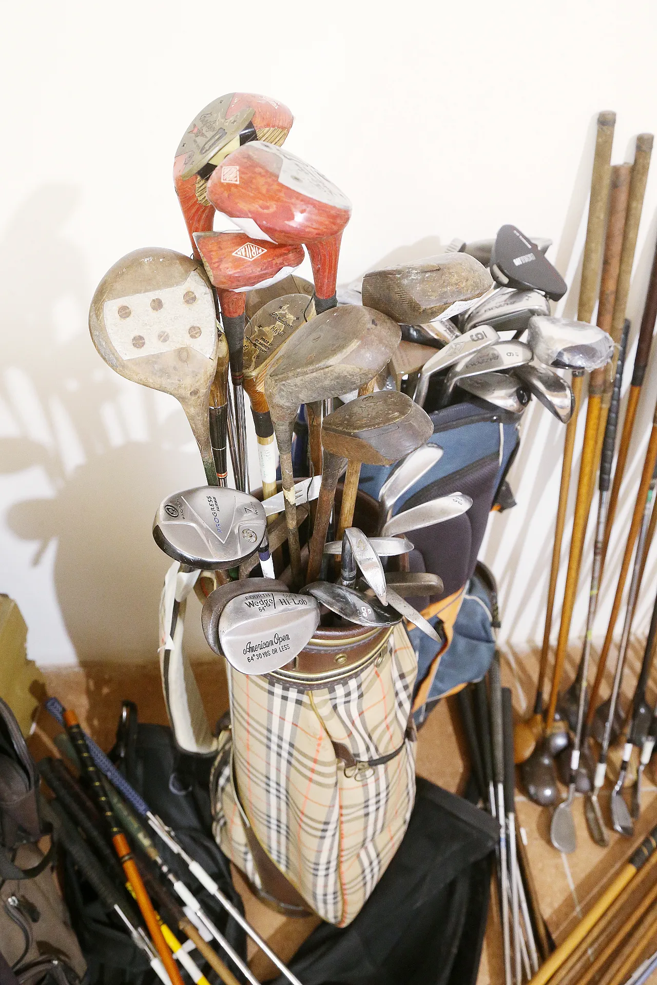 Hickory 369 wood golf clubs, 7 bags, from 1900 to 2000 15