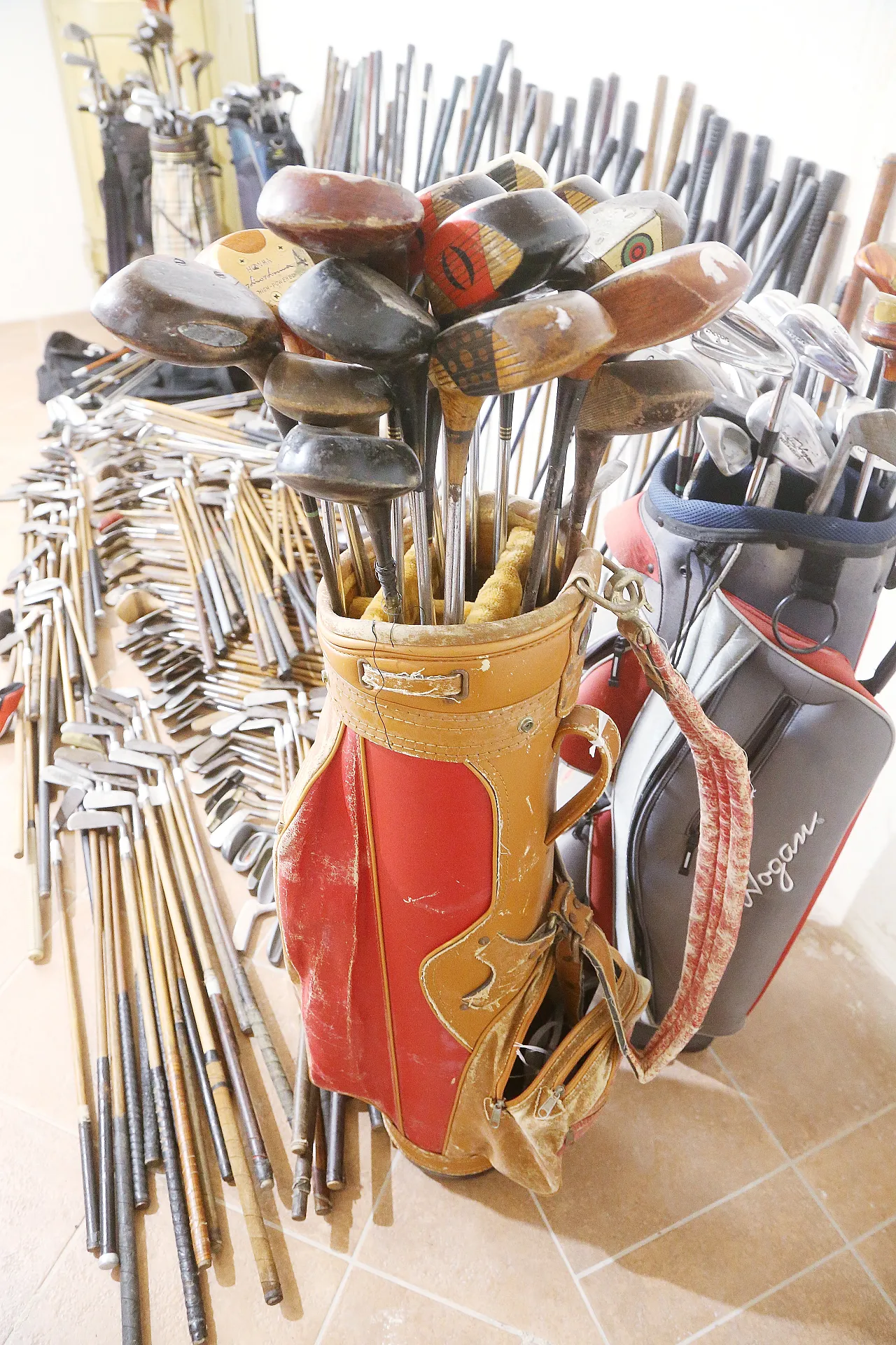 Hickory 369 wood golf clubs, 7 bags, from 1900 to 2000 22