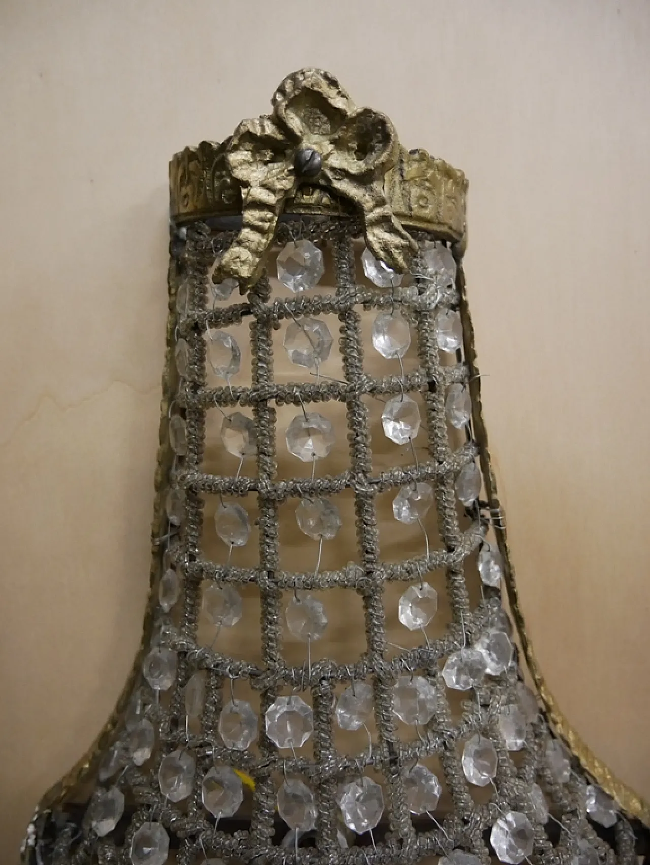 Coppia di appliques in bronzo e vetro, anni '60 4