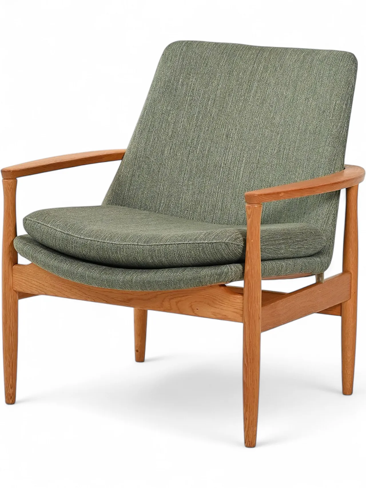 Poltrona scandinava in rovere e lana verde salvia 11