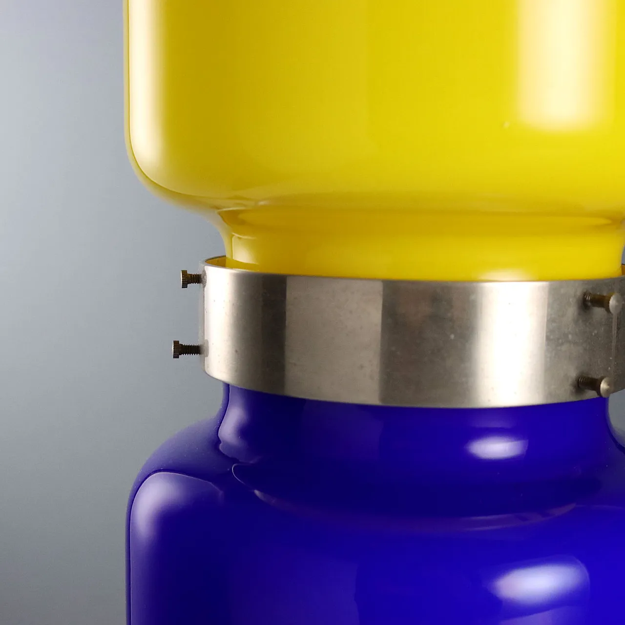 Lampada con struttura in metallo cromato e diffusori in vetro, '900 7