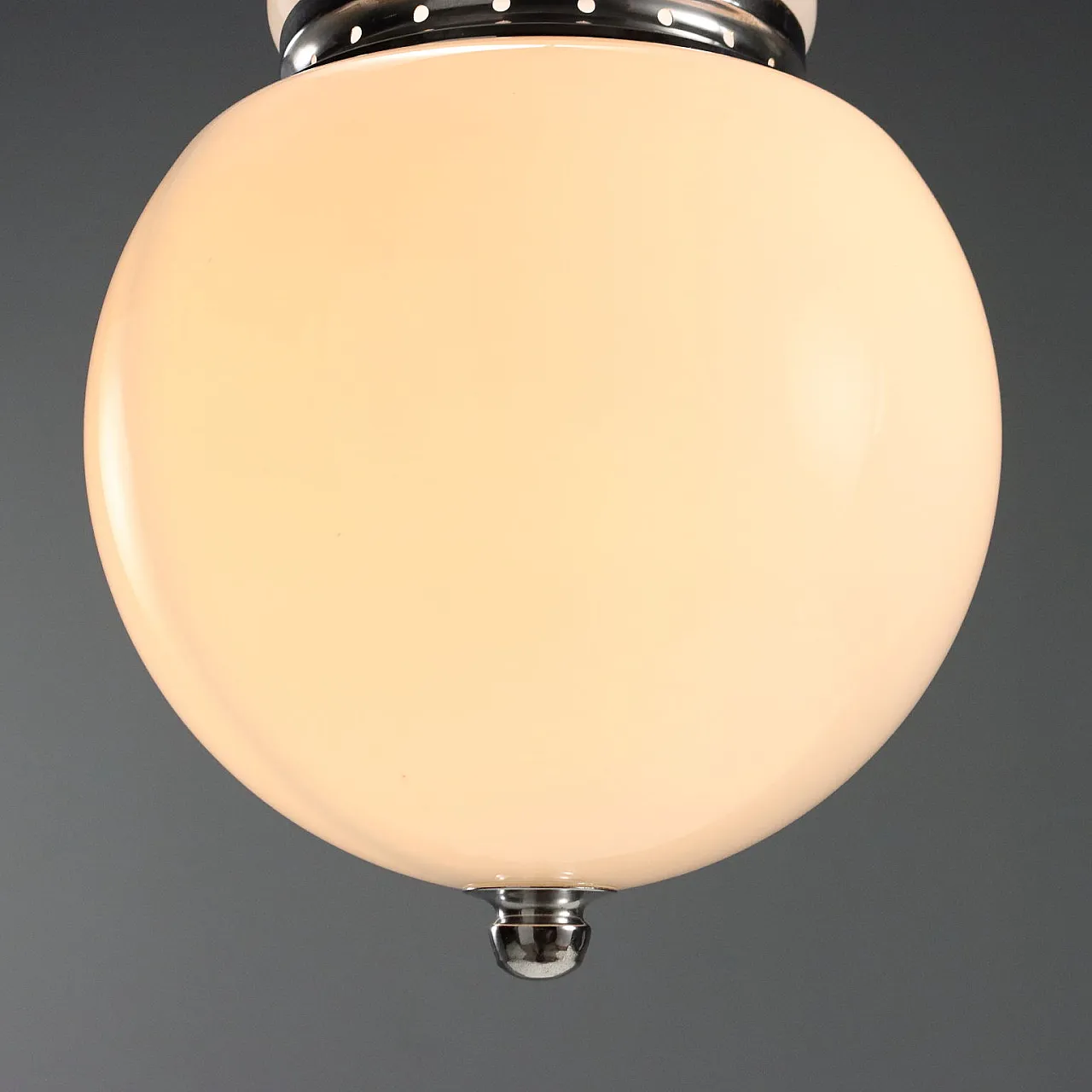 Coppia di lampadari in vetro lattimo e metallo cromato, '900 7