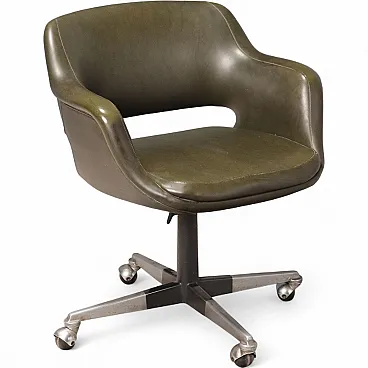 Poltroncina in espanso, similpelle e metallo smaltato e cromato, '900