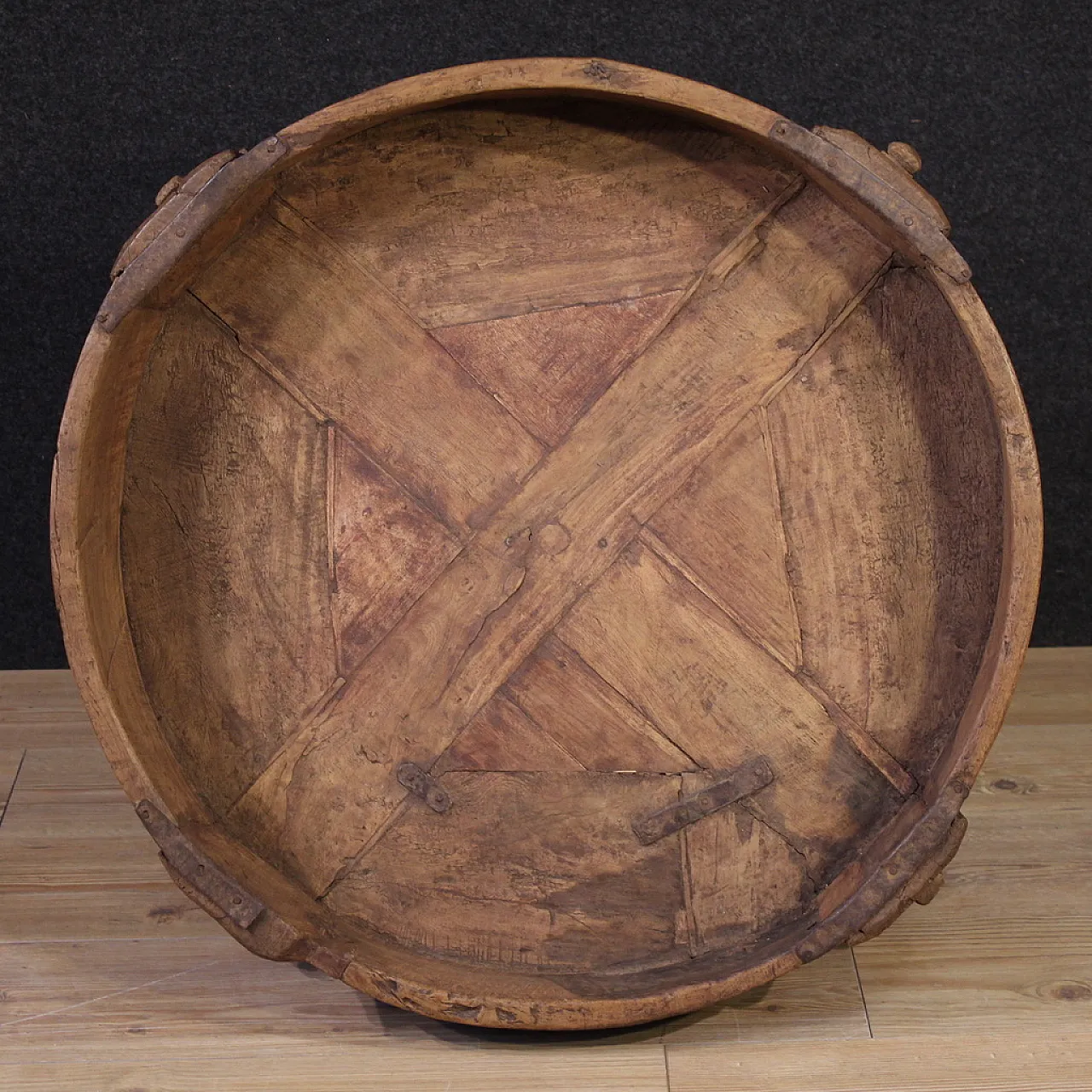 Indian coffee table, 20th century 4