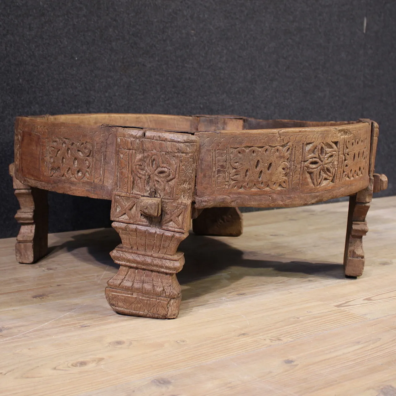 Indian coffee table, 20th century 8