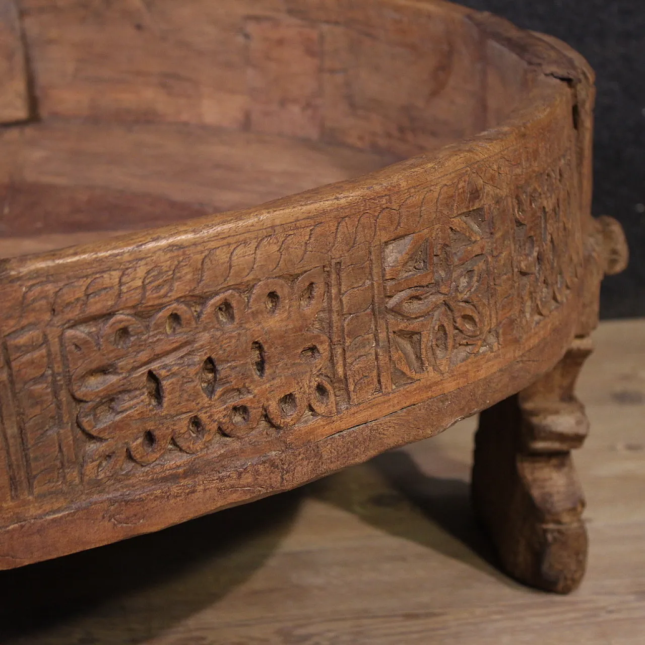 Indian coffee table, 20th century 11