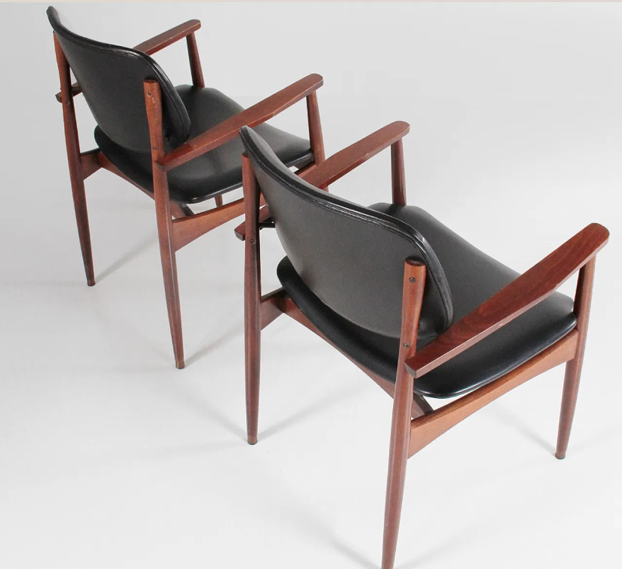 Pair of armrest chairs attributed to Anonima Castelli, 1960s 5