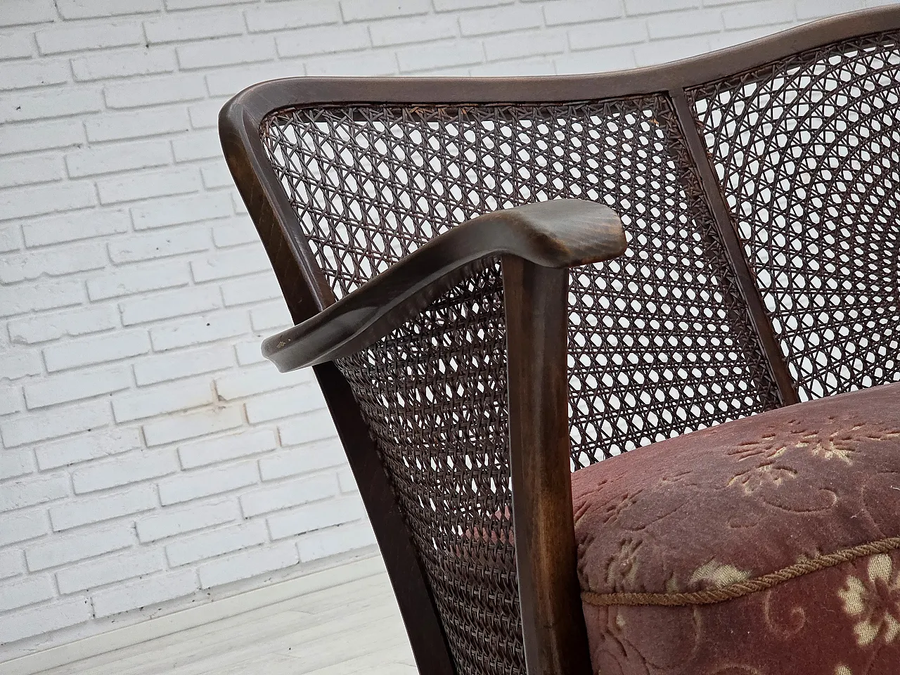 Danish 3-seater sofa in salmon pink velour and furniture mesh, 1950s 6