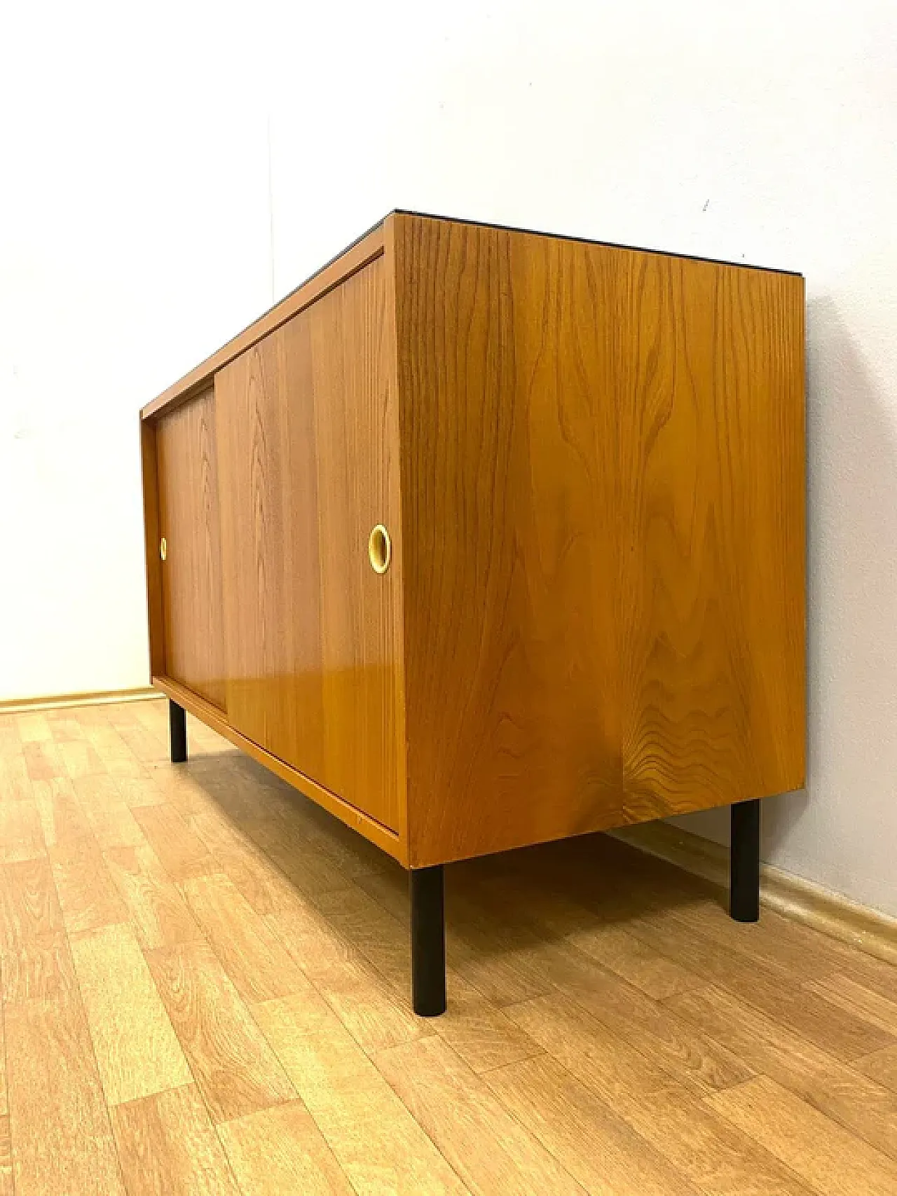 Mobiletto con cassettiera retrò, anni '60 8