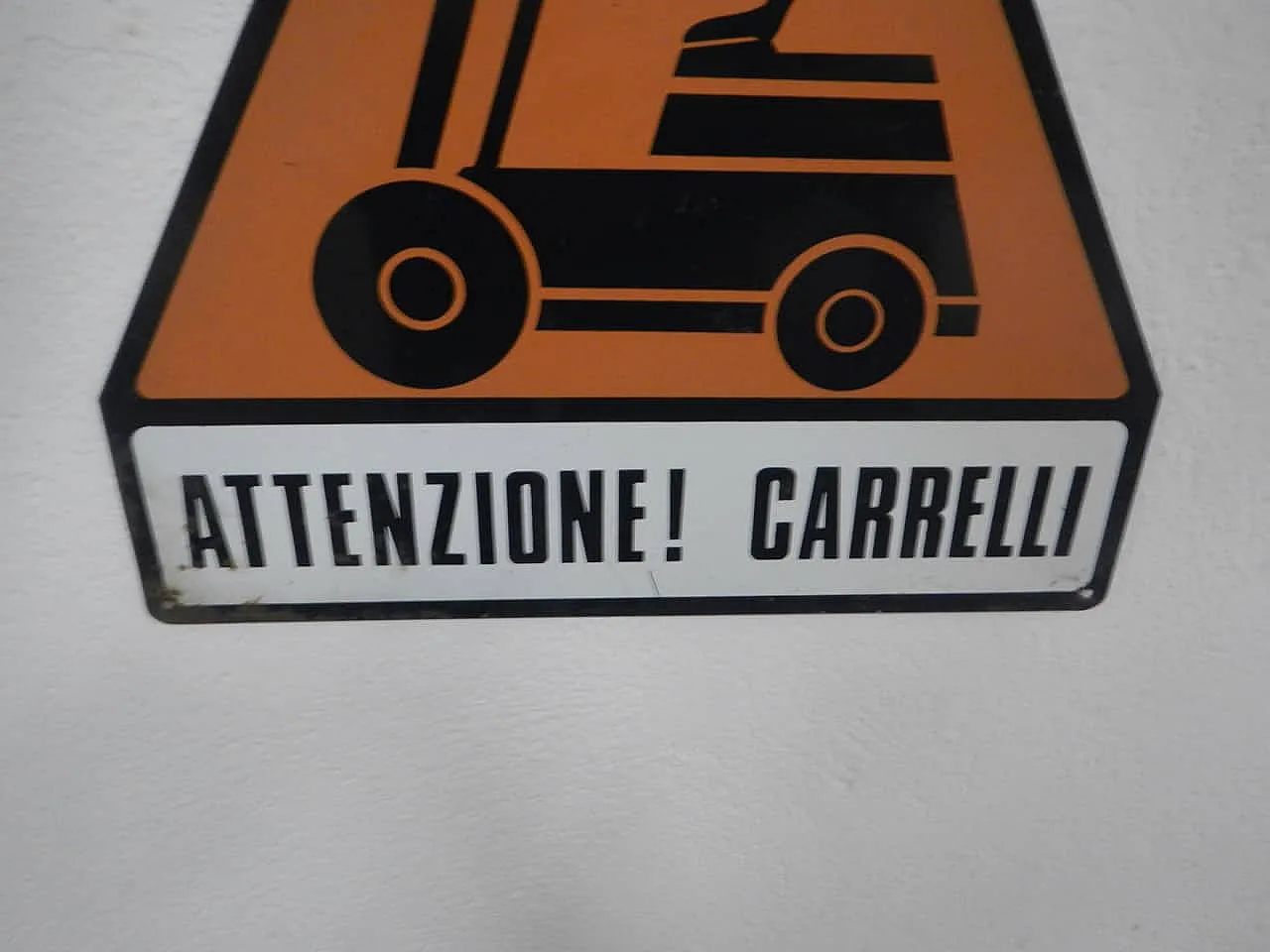 Triangular danger sign 1960 3