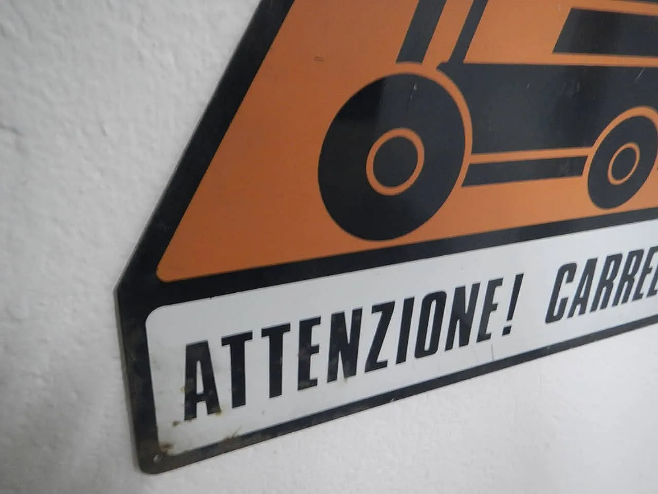 Triangular danger sign 1960 5