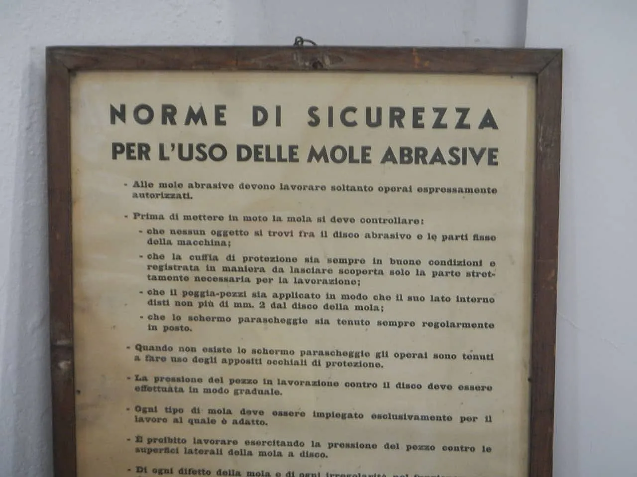 Textile industry safety regulations sign 1960 3