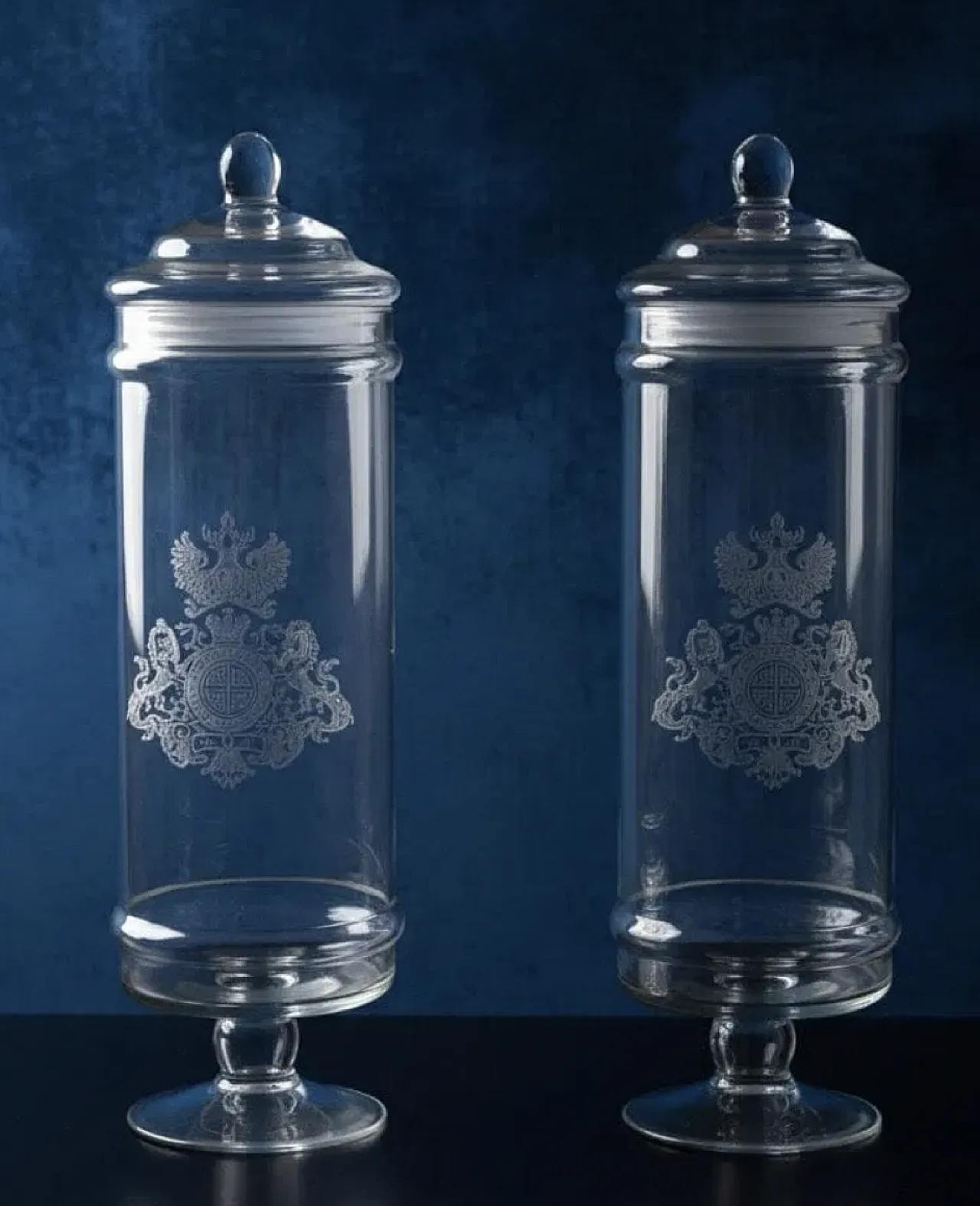 Coppia di vasi da Farmacia in vetro inciso, '800 1