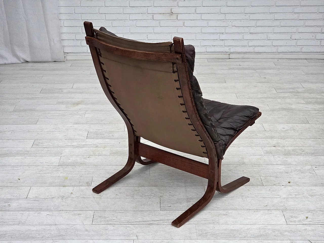 Poltrona norvegese di Ingmar Relling, modello "Siesta", in pelle, 70s 12