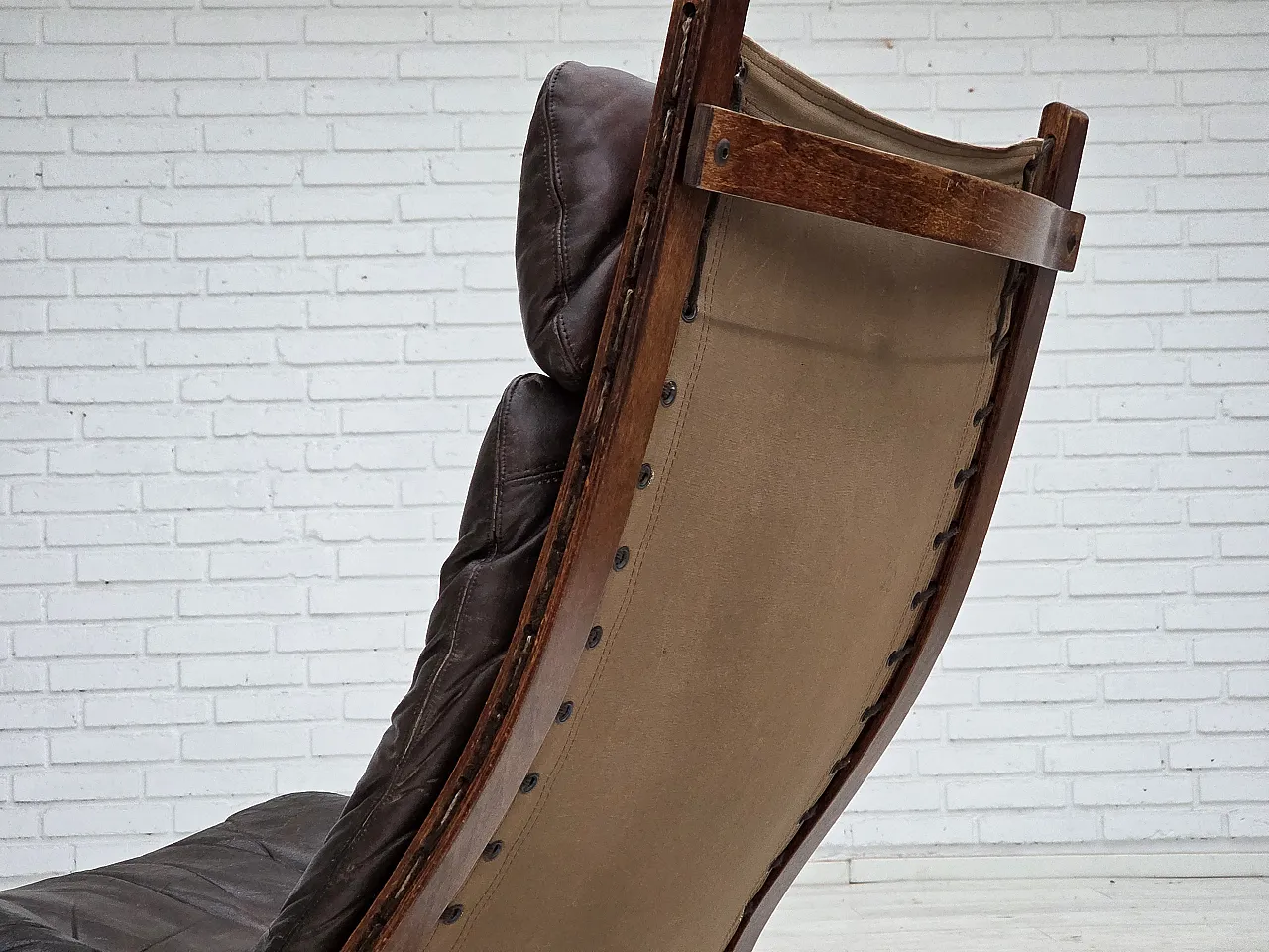 Poltrona norvegese di Ingmar Relling, modello "Siesta", in pelle, 70s 19