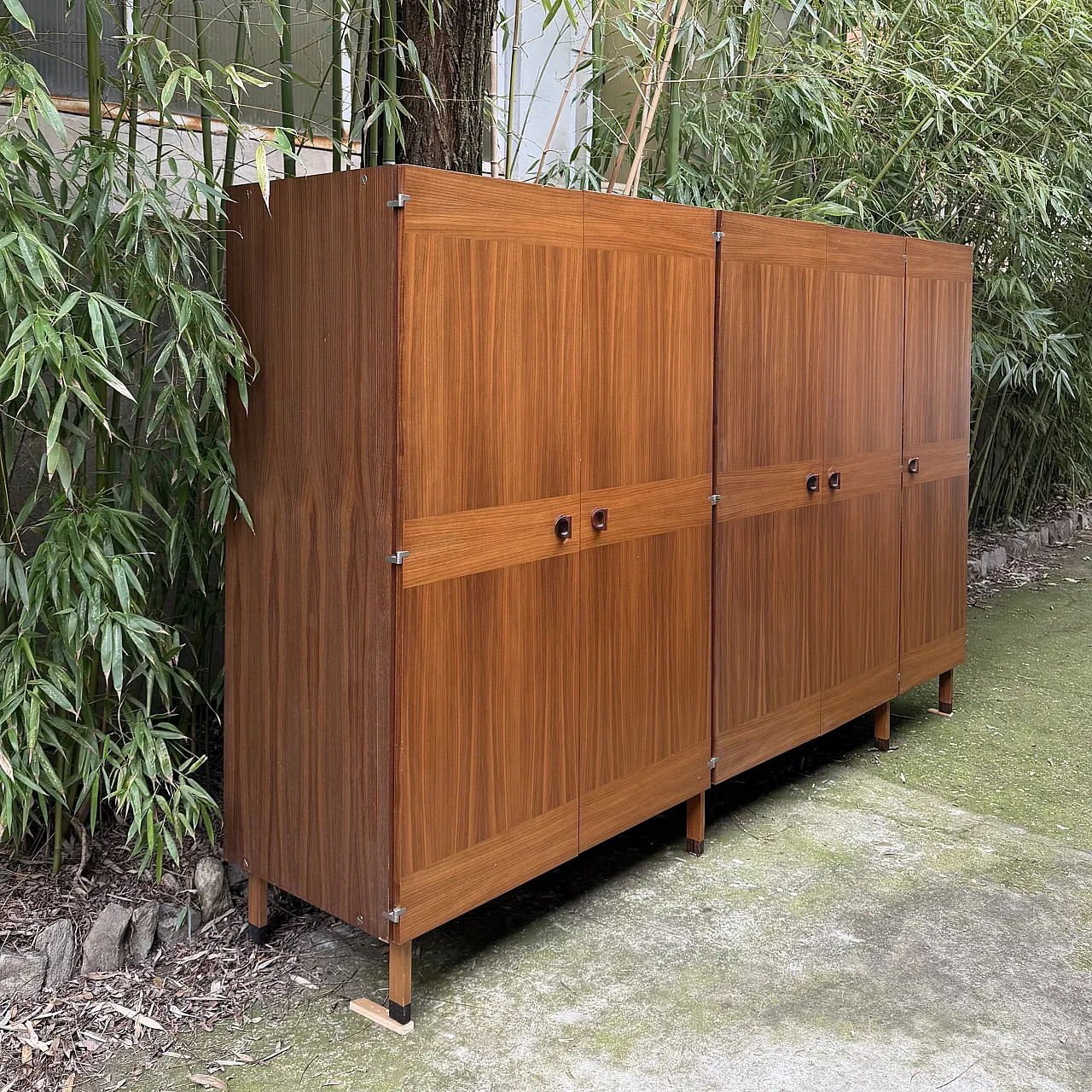 Green wardrobe three mirror doors, feet in trot, 50s 15