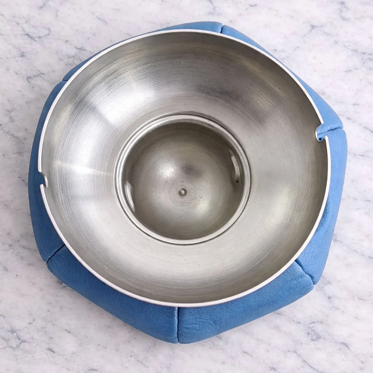 Padded ashtray in leather and metal by Poltrona Frau from the 70s 1