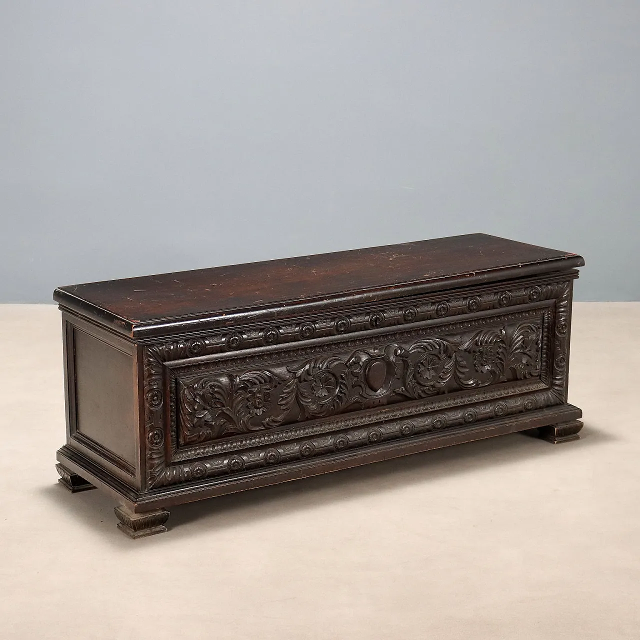 Cassapanca in abete tinto noce, fine '800 1