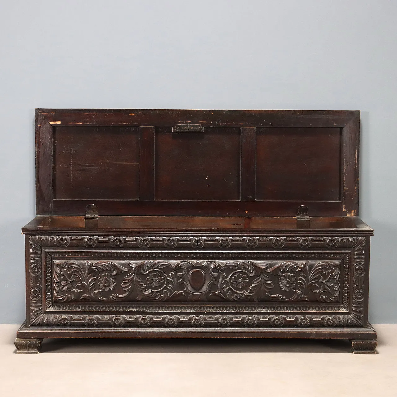 Cassapanca in abete tinto noce, fine '800 3